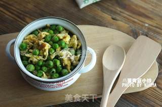 Fried Eggs and Green Beans recipe