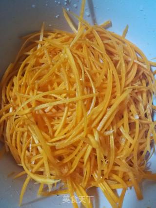 Stir-fried Pork with Shredded Carrots recipe