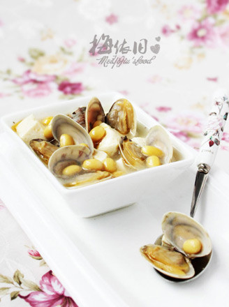 Soy Beans, Clams and Tofu Soup recipe