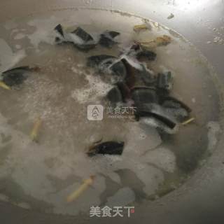Preserved Egg Mustard Soup recipe