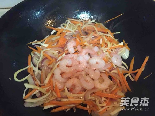 Kuaishou Shrimp Stir-fried Three Silks recipe