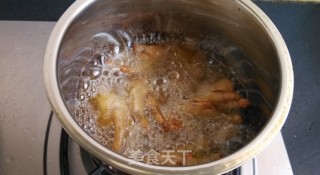 【guangdong】tiger Skin and Chicken Feet recipe