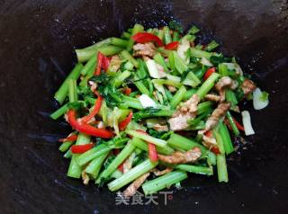 Stir-fried Shredded Pork with Celery and Red Pepper recipe