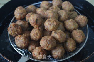 Stewed Homemade Meatballs recipe