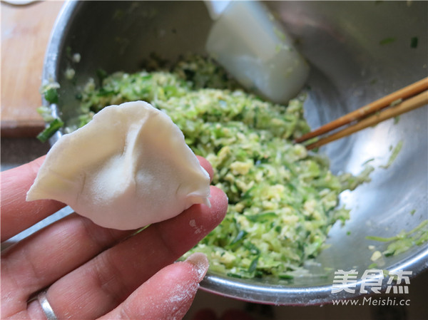 Cucumber and Egg Vegetarian Dumplings recipe