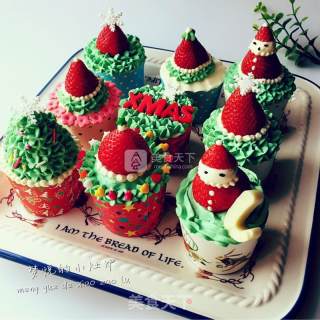 Christmas Cream Cupcakes recipe