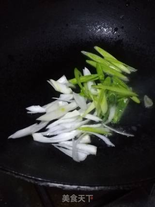 Stir-fried Yuba with Cucumber recipe
