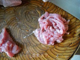 Pleurotus Eryngii with Garlic Sprouts recipe