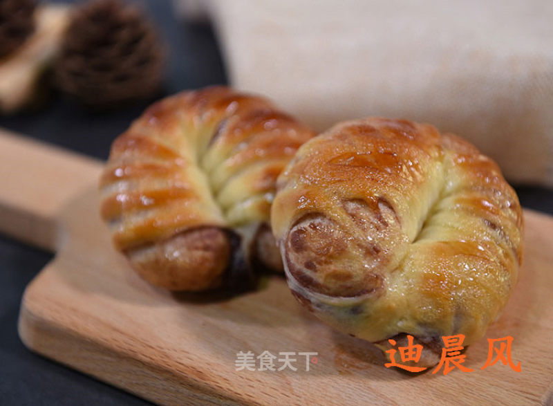 Red Bean Ring Bread recipe