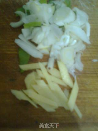 Shuang Mushroom Shredded Pork recipe
