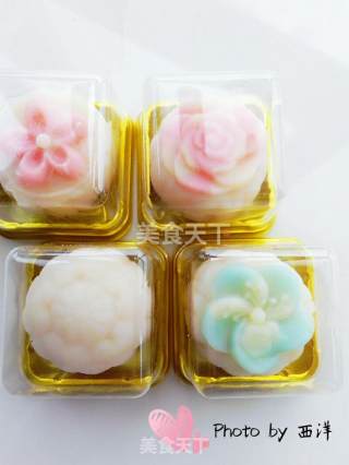 Blueberry Yogurt Mousse Snowy Mooncakes recipe