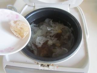 Peach Gum Snow Lotus Seed Tremella Soup recipe