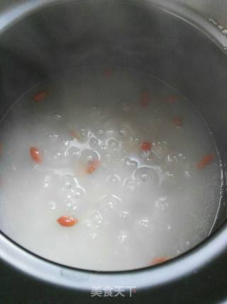 Chinese Wolfberry Porridge with Chestnuts recipe