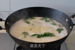 Family’s Favorite [jianjiang Noodles] recipe