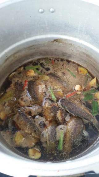 Crispy Crucian Fish Canned Version recipe