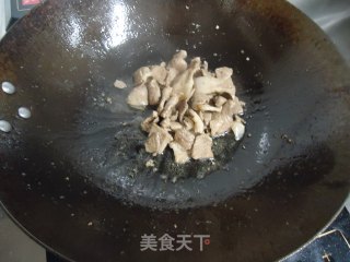 Fried Pork with Chili recipe