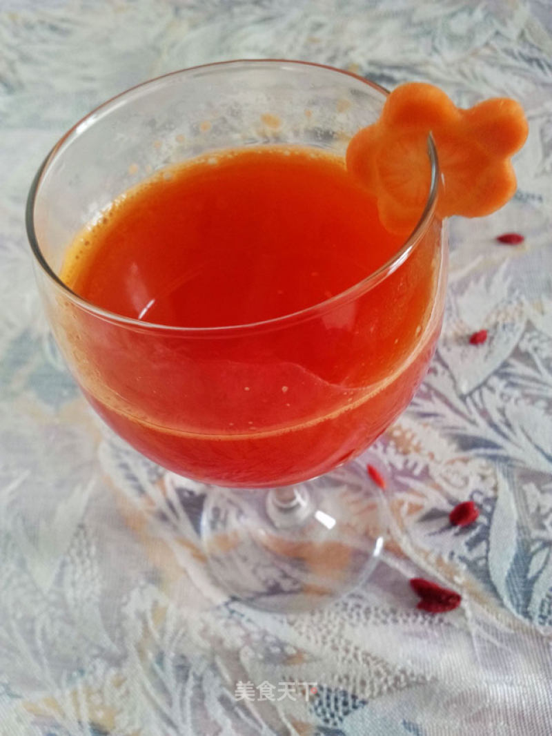 Carrot Goji Berry Honey Juice recipe