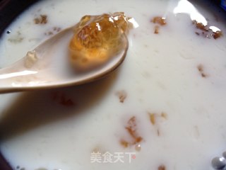 Peach Gum Milk Sago recipe