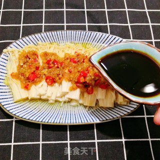 Enoki Mushroom with Garlic recipe