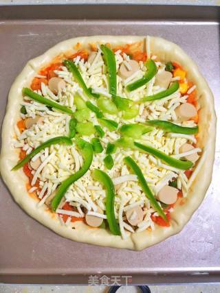 #trust之美#pizza with Green Pepper Chicken Sausage recipe