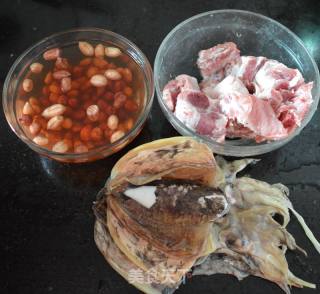 Peanut Bone Cuttlefish Soup recipe