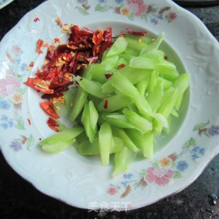 Spicy Fried Lettuce recipe