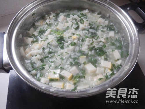 Fish Cakes and Shepherd's Purse Congee recipe