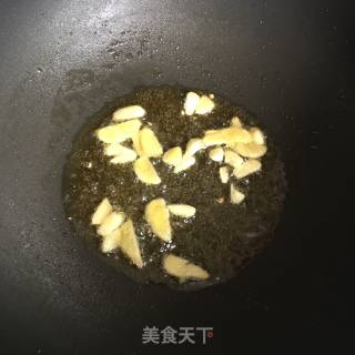 Stir-fried Green Pepper with Duck Gizzards recipe