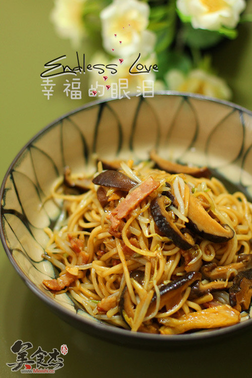 Fried Noodles with Mushrooms in Ginger Sauce recipe