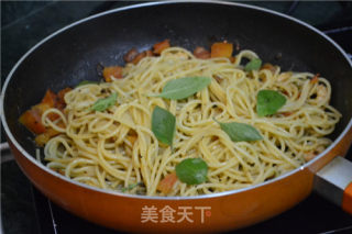 A Nice Weekend Lunch for One Person [tomato and Shrimp Pasta] recipe