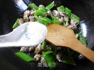 Stir-fried Snails with Hot Pepper recipe