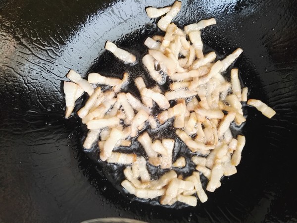 Stir-fried Pork Belly with Carrots recipe