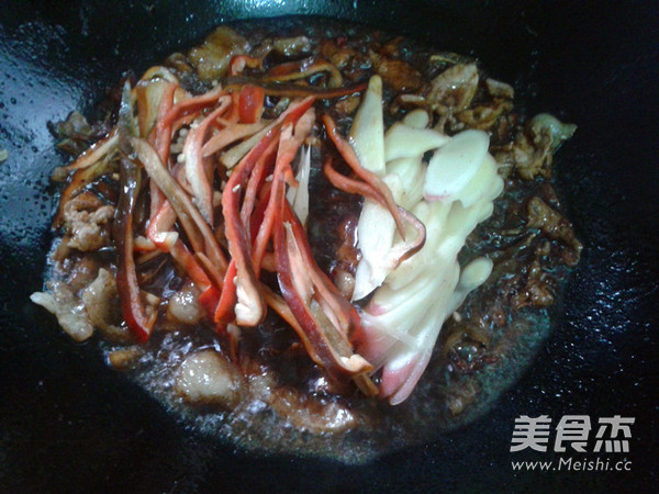 Stir-fried Pork with Chives recipe