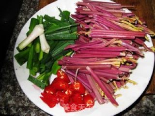 Home-style Stir-fry-fried Bracken with Pork recipe