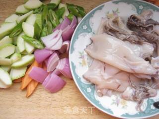 Korean Home Cooking-spicy Stir-fried Cuttlefish with Vegetables recipe