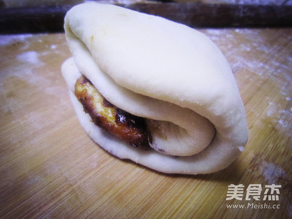 Bean Paste Heart-shaped Buns recipe