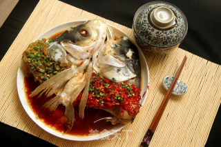 Two-color Chopped Pepper Fish Head recipe