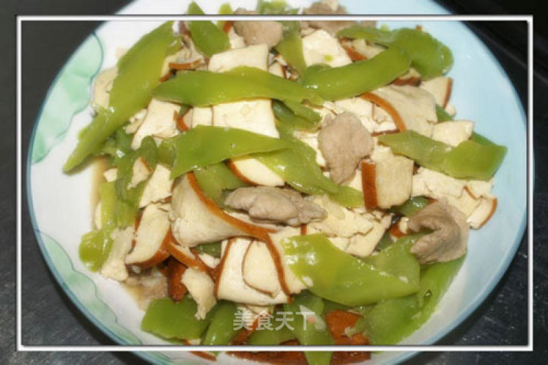 Stir-fried Dried Bean Curd with Green Pepper recipe