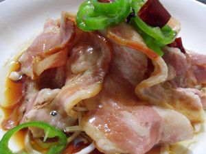 Bacon with Enoki Mushroom recipe