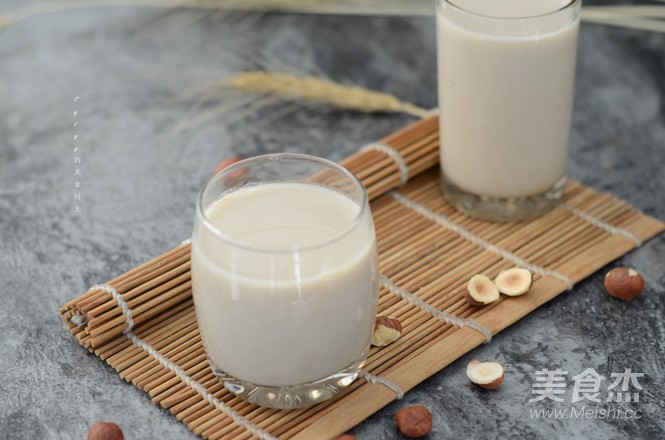 Soy Milk with Hazelnuts and Raisins recipe