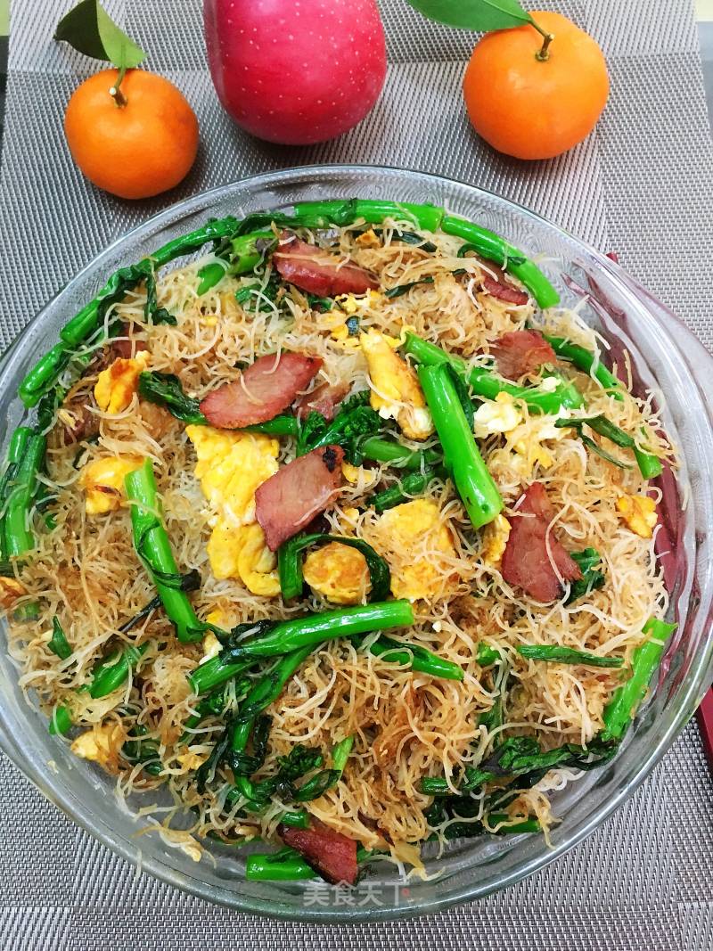 Cantonese Fried Rice Noodles recipe