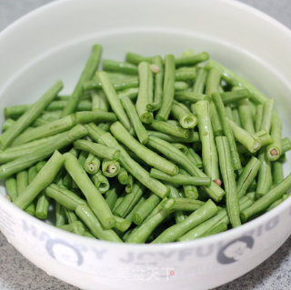 Homemade Steamed Meat Powder to Make Delicacies-steamed Beans recipe