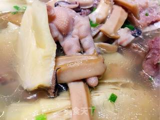 Winter Bamboo Shoots Cuttlefish Bone Soup recipe