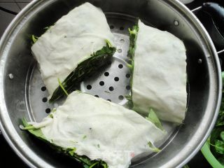 Another Way to Eat The Nutrient-rich Green Leafy Spinach—water Spinach Leaf Bun recipe