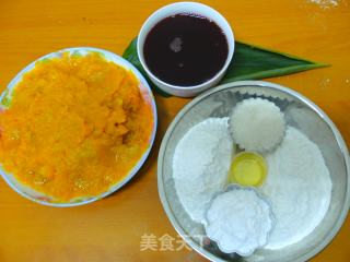 Pumpkin Filling Snowy Mooncakes recipe