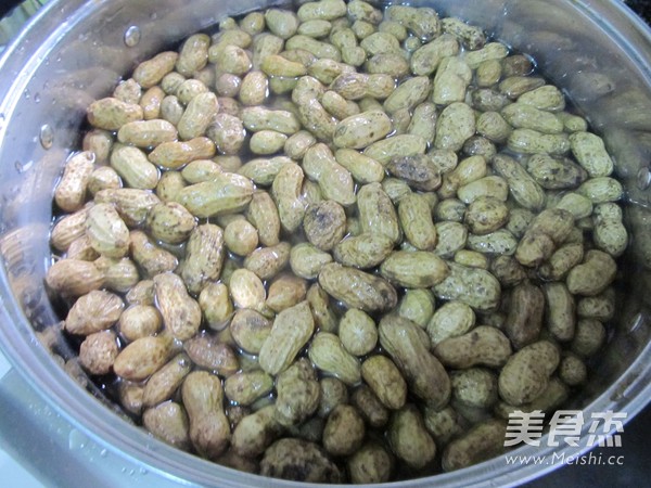 Sichuan Salted Spiced Peanuts recipe