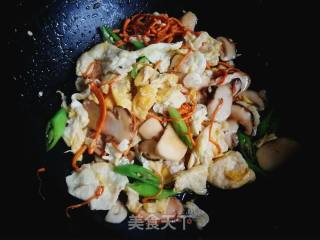 Scrambled Eggs with Matsutake recipe