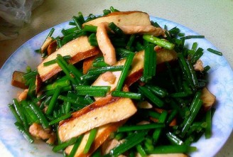 Stir-fried Chives with Dried Tofu recipe