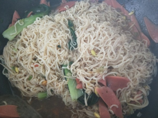 Vegetarian Fried Instant Noodles recipe