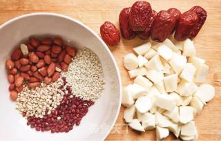 Healthy Porridge with Yam, Peanut and Red Dates recipe